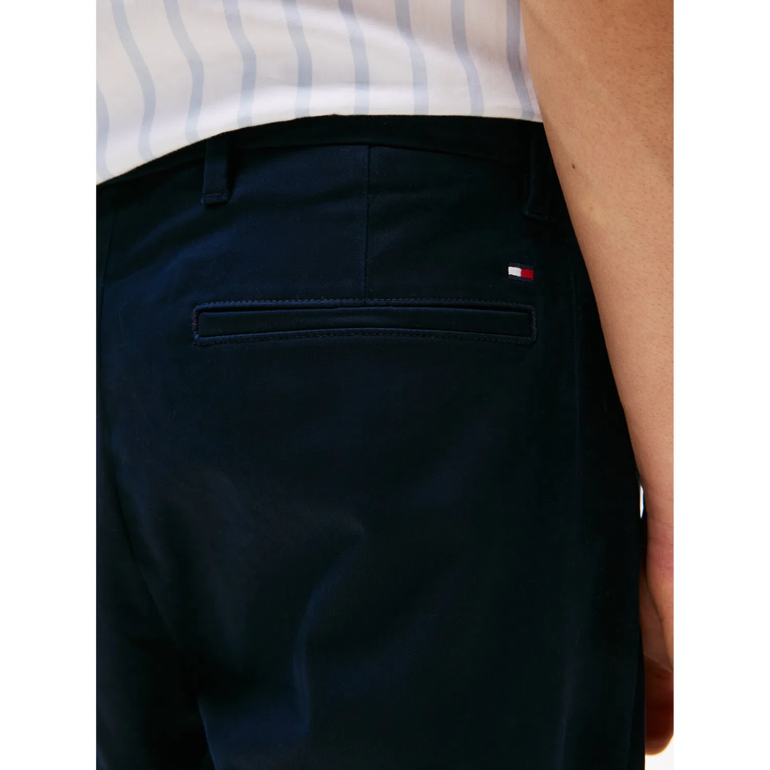Мужские чиносы свободного кроя HARLEM CHINO SATIN Tommy Hilfiger, Desert Sky — фото 2
