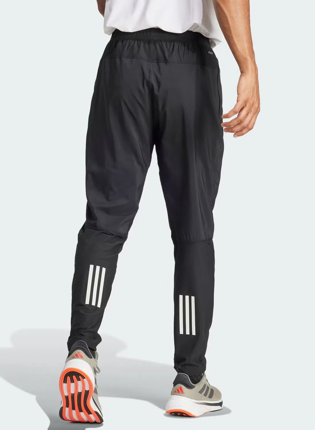 Брюки беговые с влагоотводящей технологией Own the Run Adidas, черный — фото 2