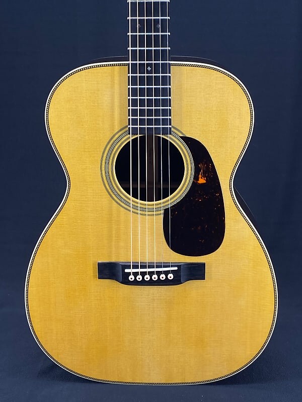 

Martin 00-28 Small Body Rosewood Acoustic Standard Series 00-28