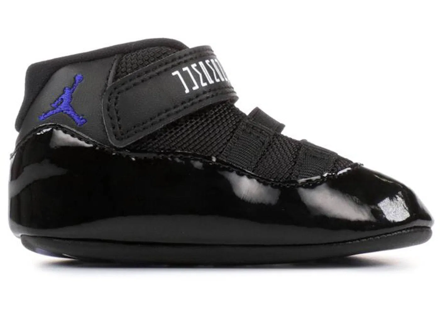Детские кроссовки Lifestyle Джордан 11 Retro Gift Pack Space Jam (I) Jordan, Black/Concord-White
