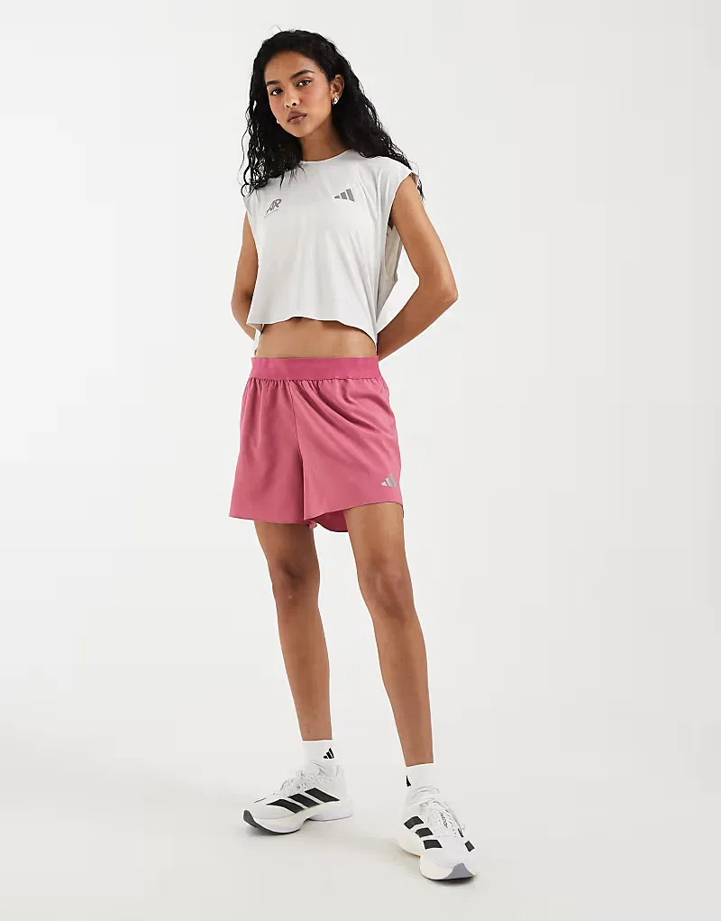 Беговые шорты Adidas Running Essentials вишневого — фото 2