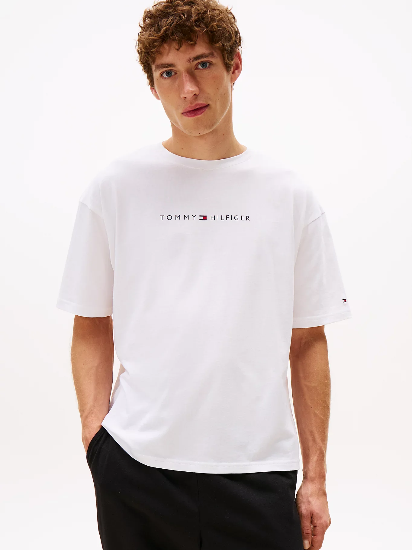Футболка Tommy Hilfiger TH Original Logo Relaxed Lounge, белый оптический