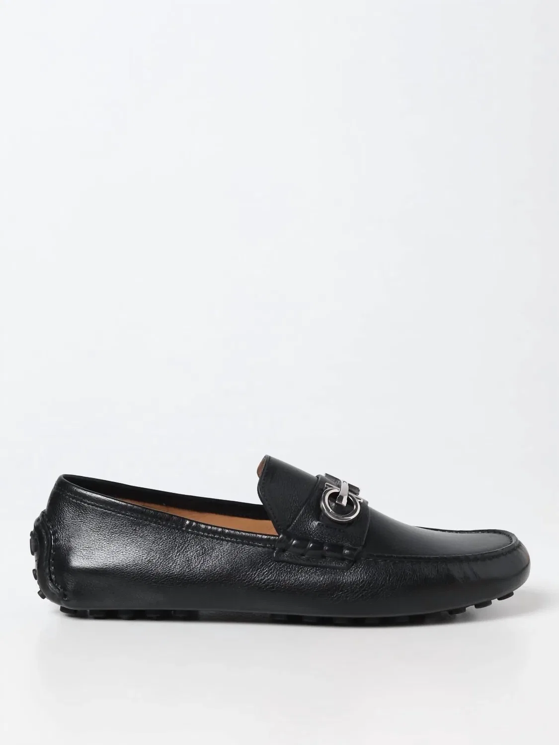 Salvatore Ferragamo Мужские лоферы Gancini Ornament Driver черного цвета
