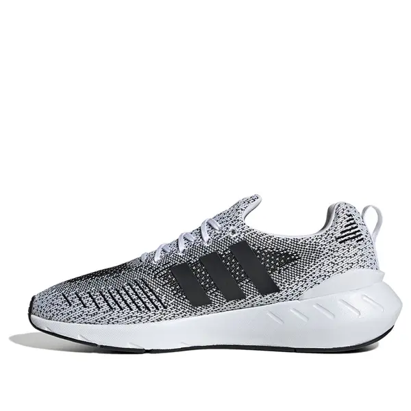 

Кроссовки оригинальные swift run 22 Adidas, белый