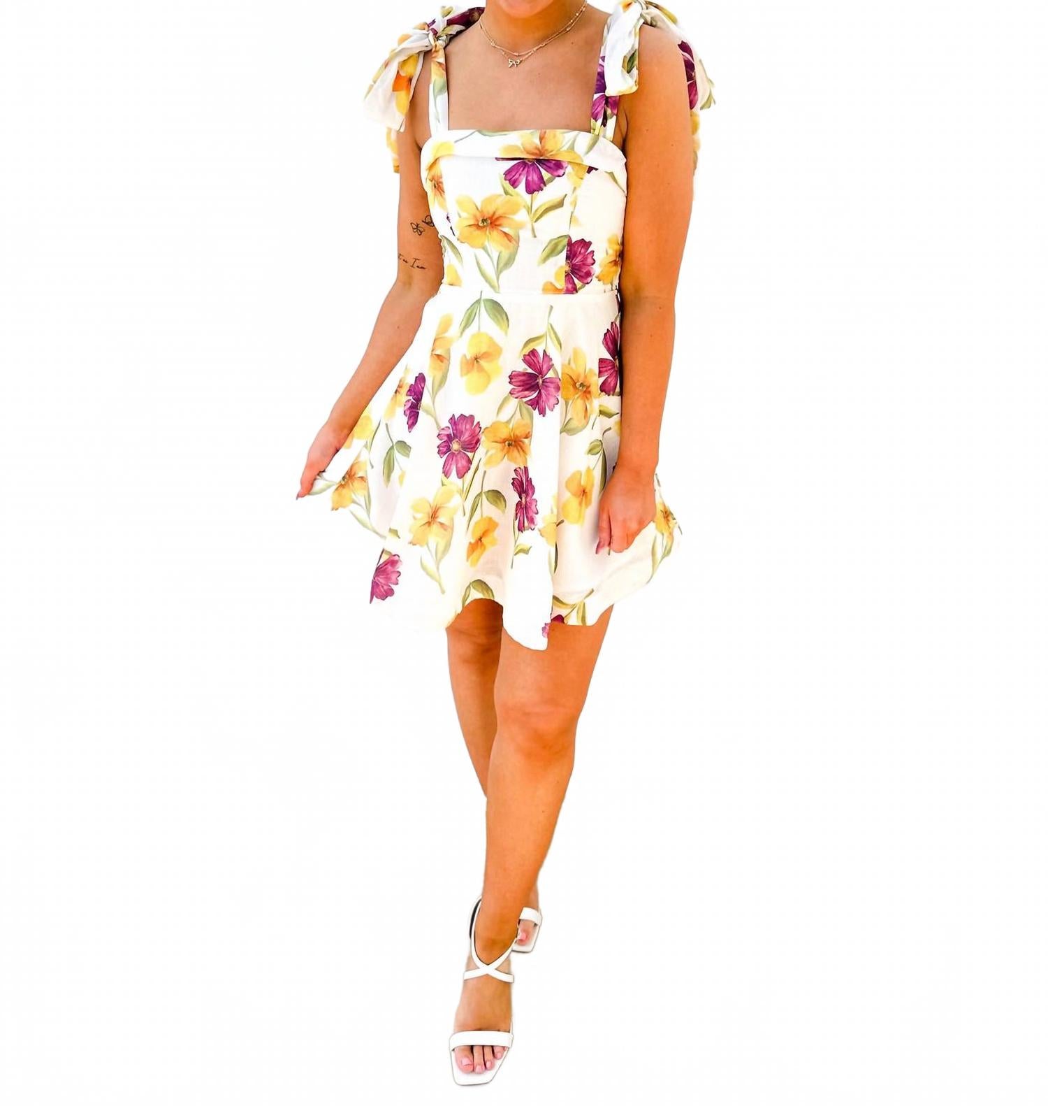 

Поймай меня в цветочном магазине Пурпурное мини-платье с цветочным принтом One and Only Collective