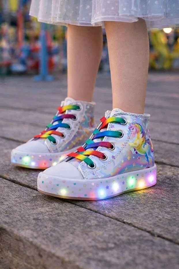 Детские кроссовки для девочек с подсветкой Unicorn patterned rainbow lace-up lighted Papuctime, White