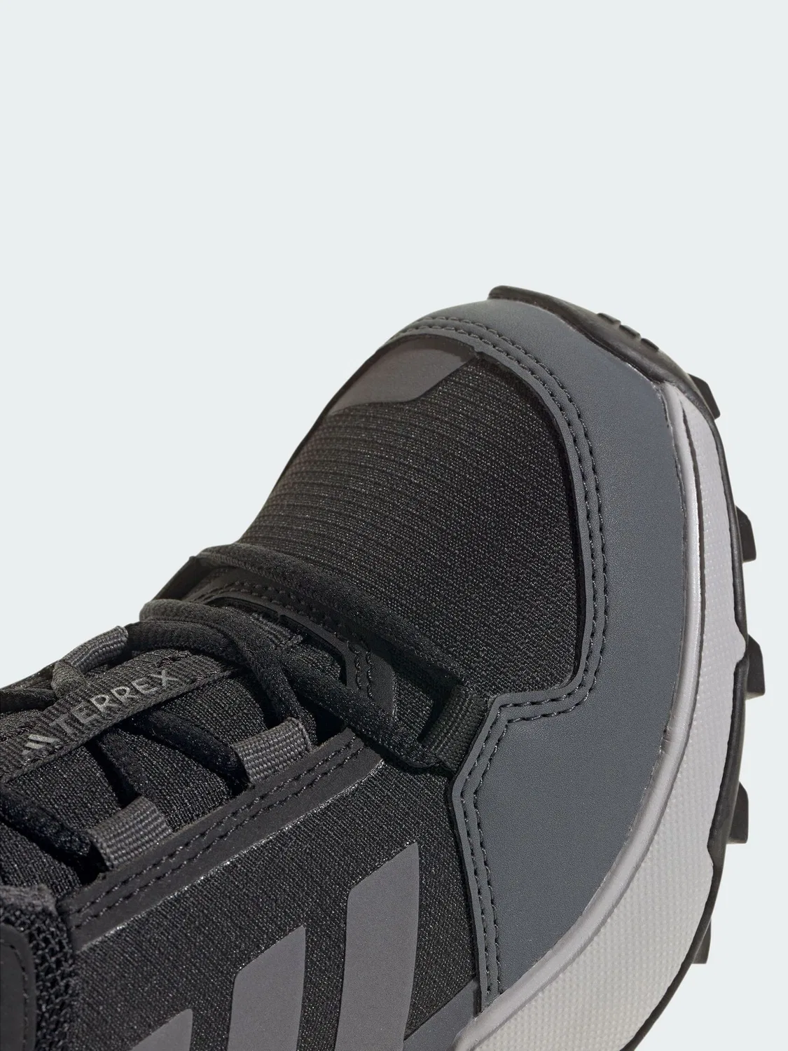 Кроссовки походные adidas Terrex Ax4r Mid, черный — фото 3