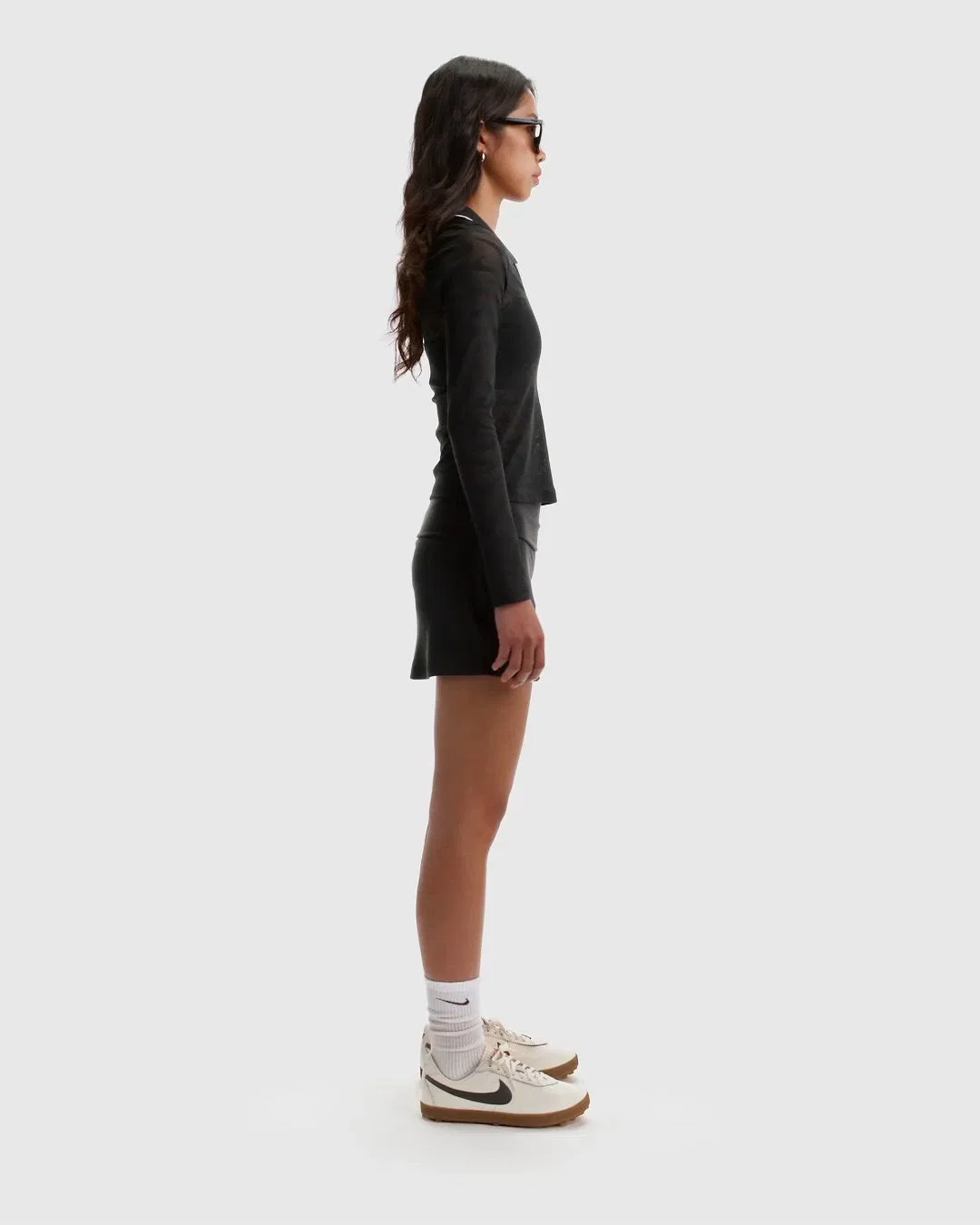 Женский топ-поло с длинным рукавоми кружевным принтом Nike Sportswear Chill Knit, Black — фото 2