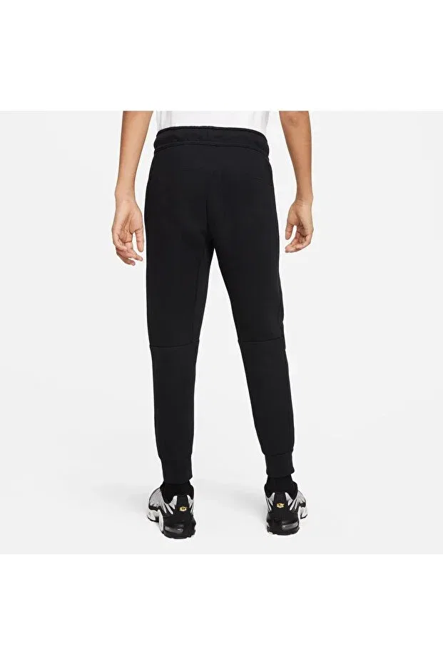 Детские спортивные штаны для мальчиков с эластичным поясом Tech Fleece Nike, Black — фото 2