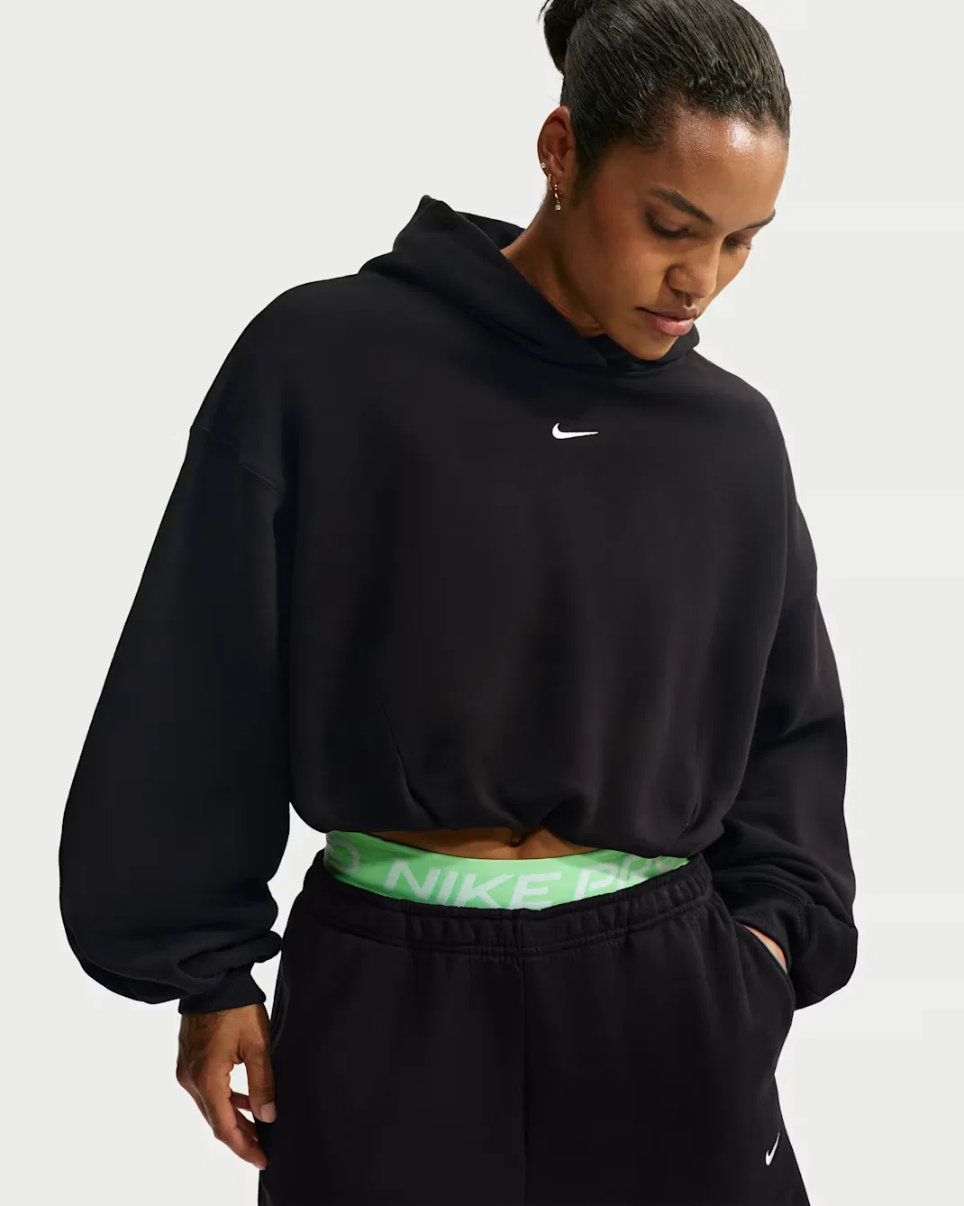 Женская укороченная толстовка оверсайз Nike Studio Fleece Medium Weight, Total Black/Sail