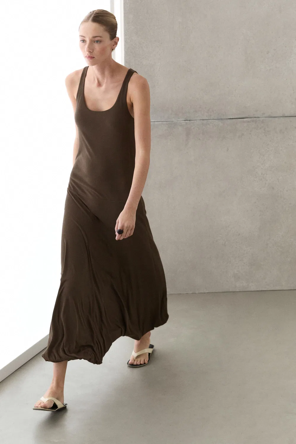 Платье миди с пышной отделкой Massimo Dutti, хаки — фото 2