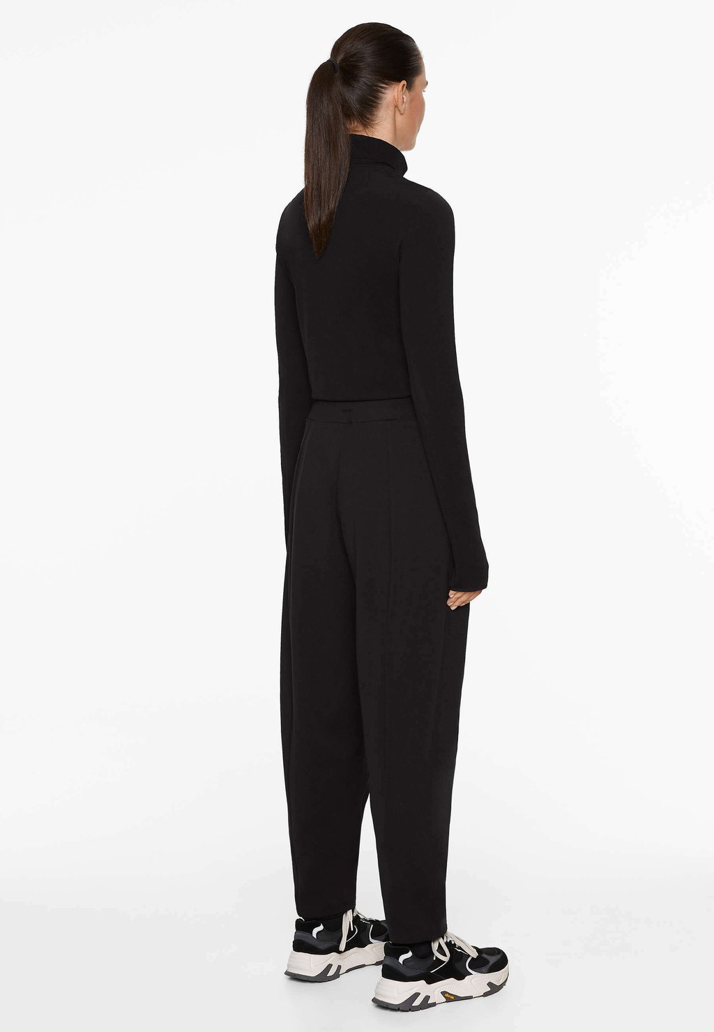 

Брюки WARM WIDE-LEG OYSHO, черный