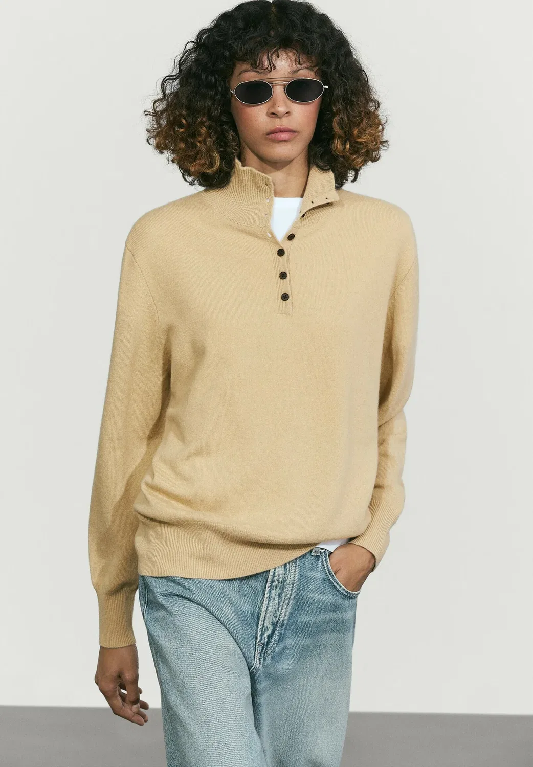 Вязаный свитер с высоким воротником и пуговицами Massimo Dutti, Camel