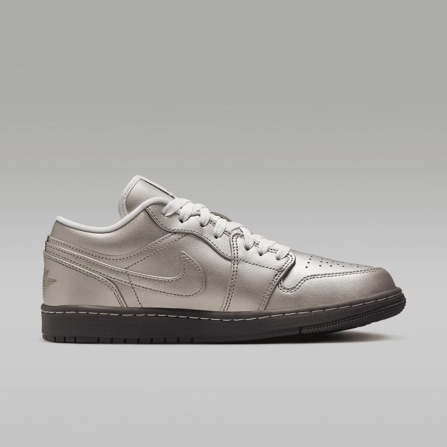 Мужская футболка с длинным рукавом NIKE Club Tee NIKE, Zinc Metallic Summit White Velvet — фото 3