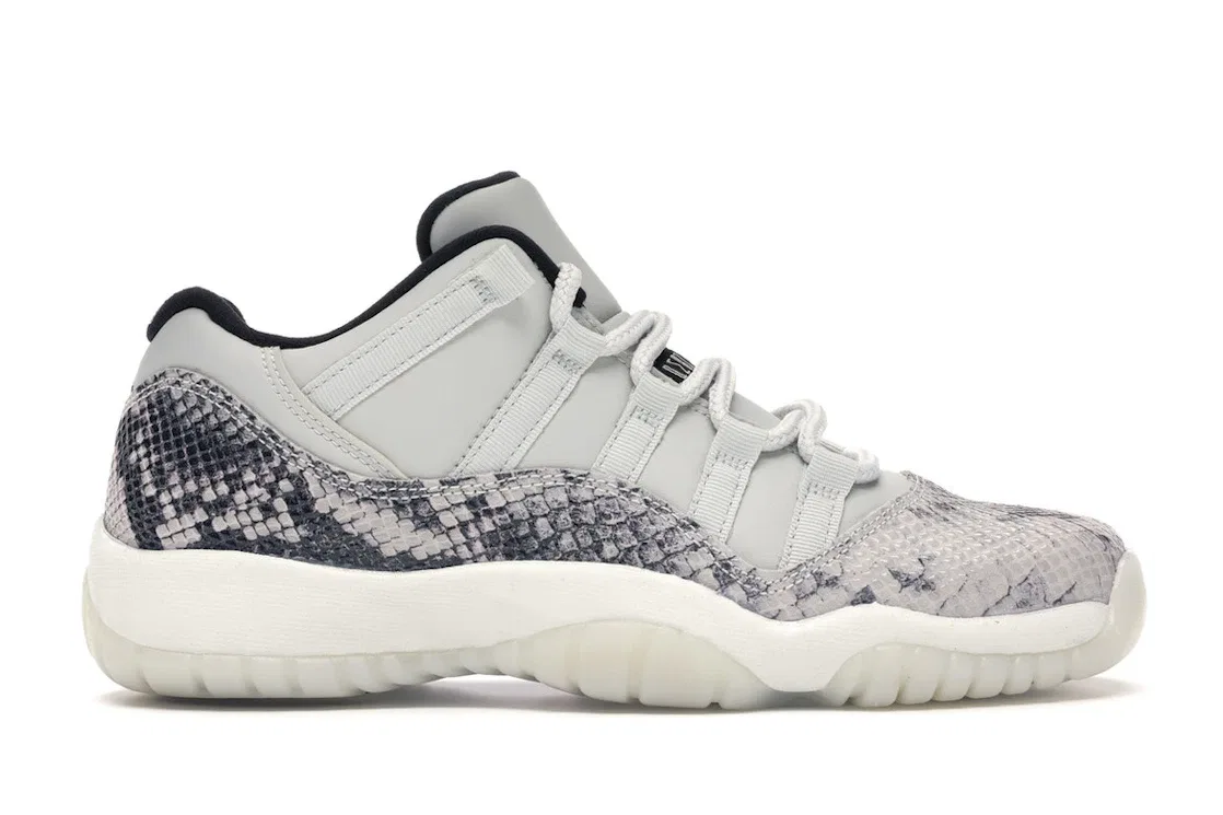 Детские кроссовки Lifestyle с низким верхом Jordan 11 Retro Low Jordan, Light Bone/Smoke Grey-White-Black