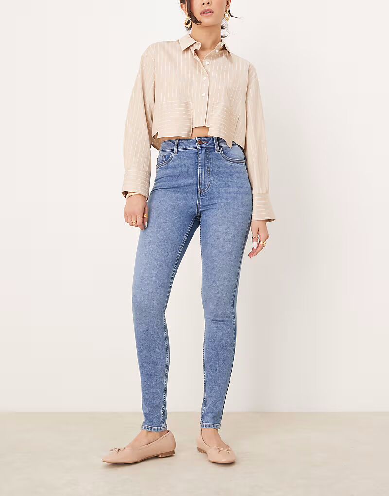 

Узкие джинсы New Look Lift and Shape Jenna синего цвета