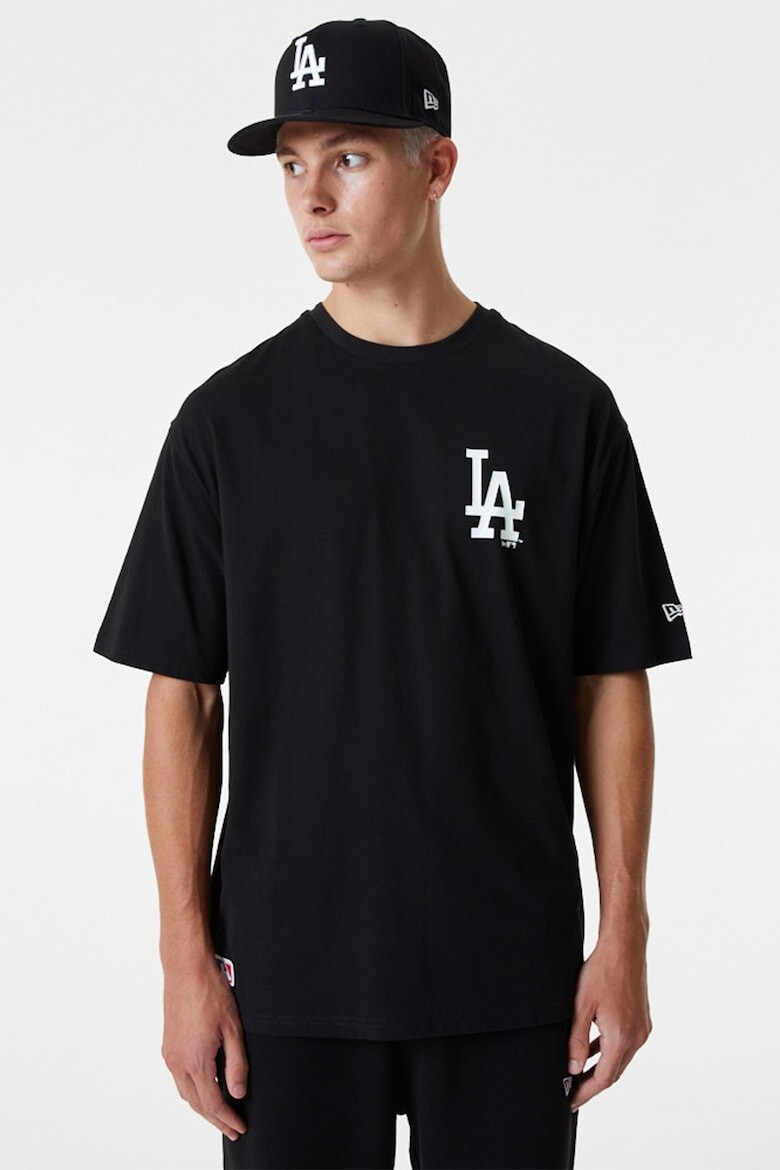 

Объемная футболка LA Dodgers New Era, черный