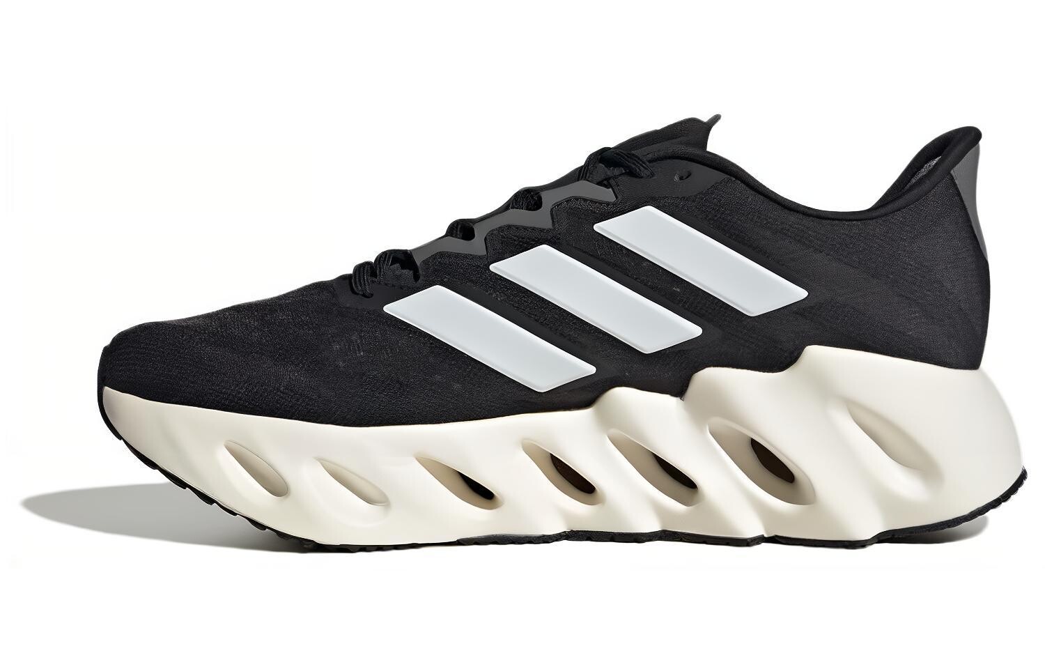 

Кроссовки adidas Switch FWD Black White, черный