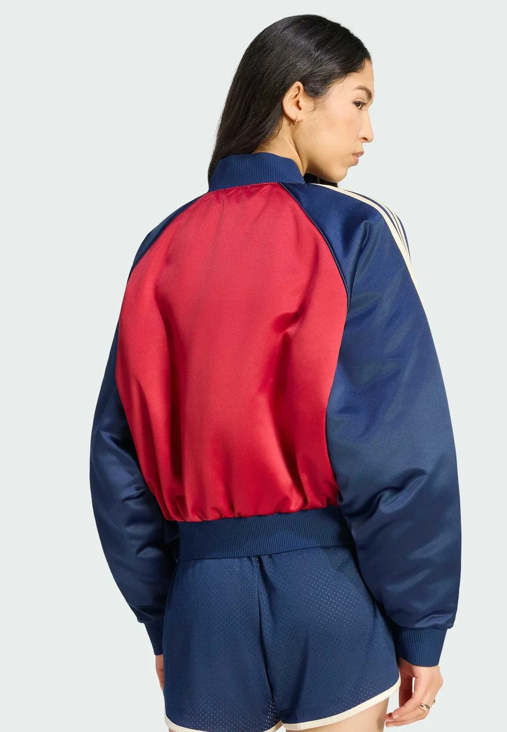 Сатиновая куртка-бомбер - куртка-бомбер Adidas Originals, Team Victory Red Night Indigo Warm Vanilla — фото 2