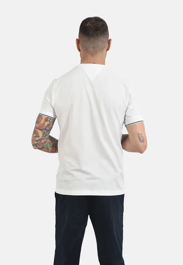 Футболка из хлопка basic t-shirt Tommy Hilfiger, белый — фото 3