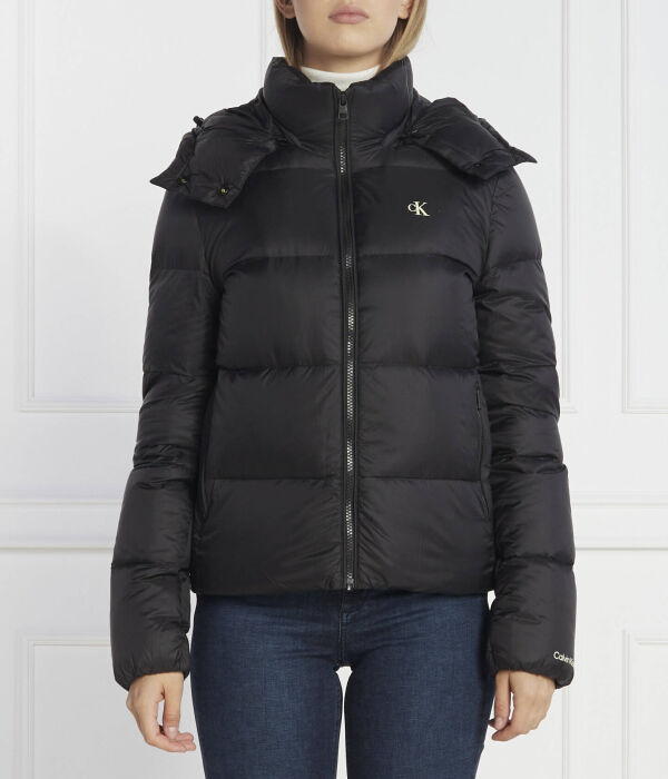 

Пуховик женский Calvin Klein Jeans утепленный короткий, черный