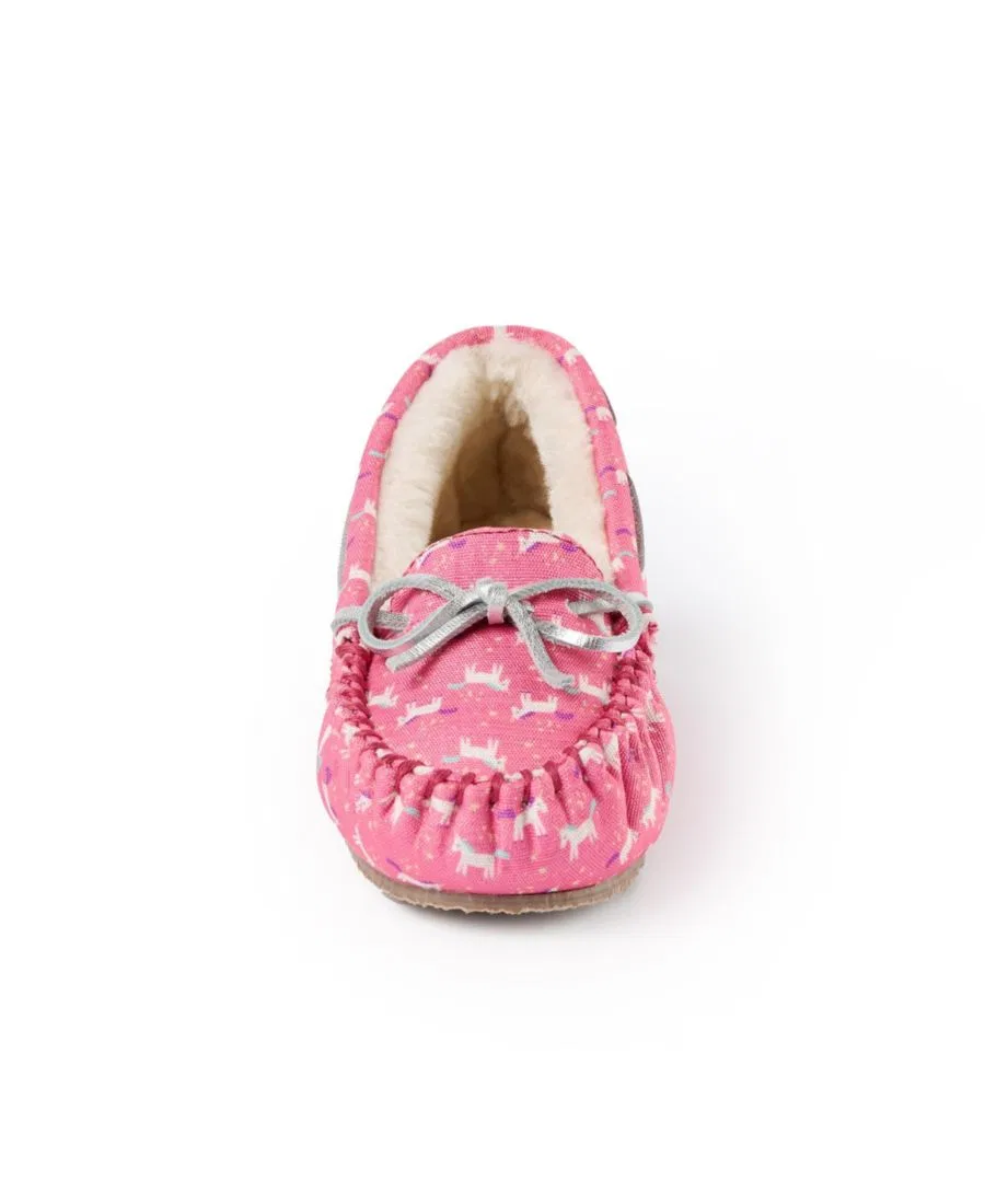 Детские мокасины-тапочки с принтом единорога Minnetonka, Hot Pink Multi — фото 4
