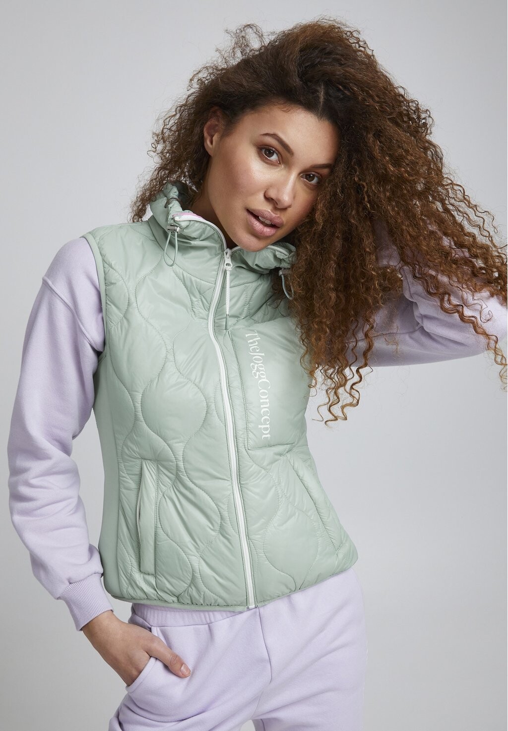 

Жилет TheJoggConcept, Серый, Жилет TheJoggConcept
