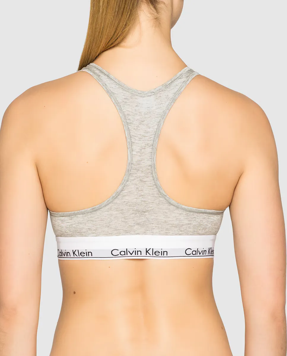 Женский спортивный бюстгальтер Calvin Klein с верхом без косточек, серый — фото 2
