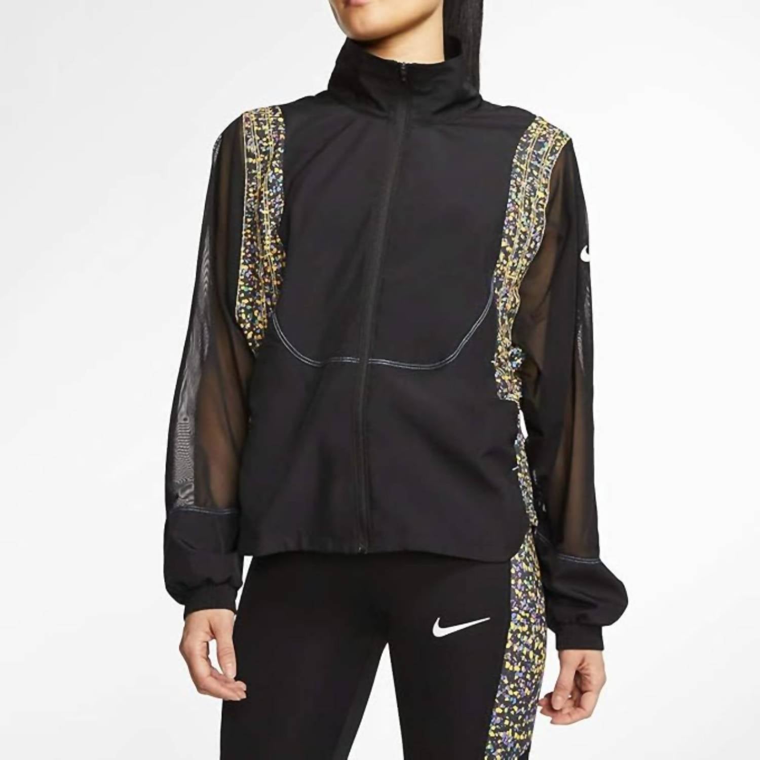 

Женская куртка Icon Clash черного цвета Nike