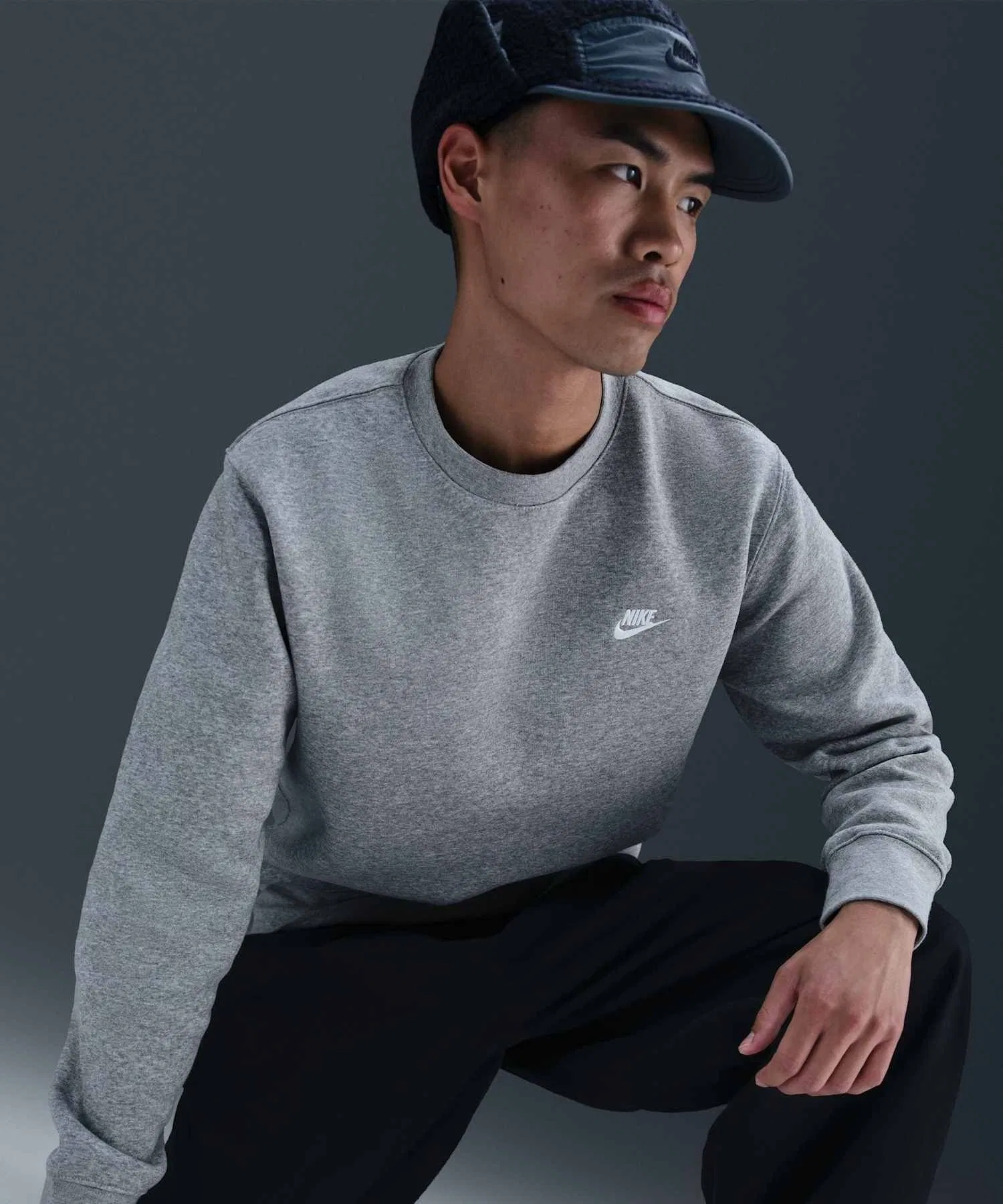 Мужская флисовая толстовка Nike Club FN3887-063, темно-серый меланж — фото 3