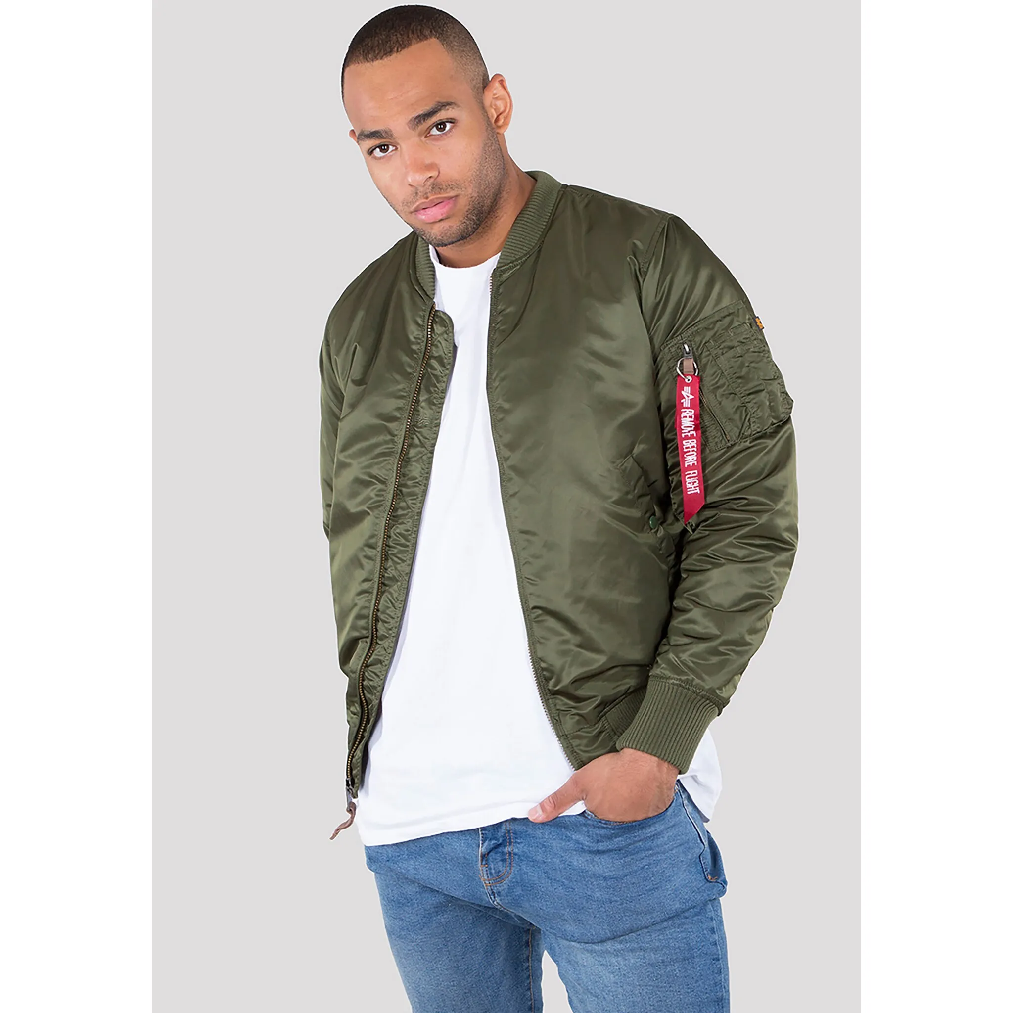 

Куртка-бомбер Alpha Industries "MA-1 VF59 LONG", без капюшона, на подкладке, зеленый