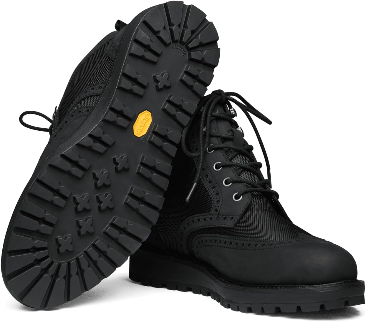 Мужские ботинки SWIMS Vigo Wingtip Brogue, роскошная водоотталкивающая кожа и нейлон, черный — фото 2