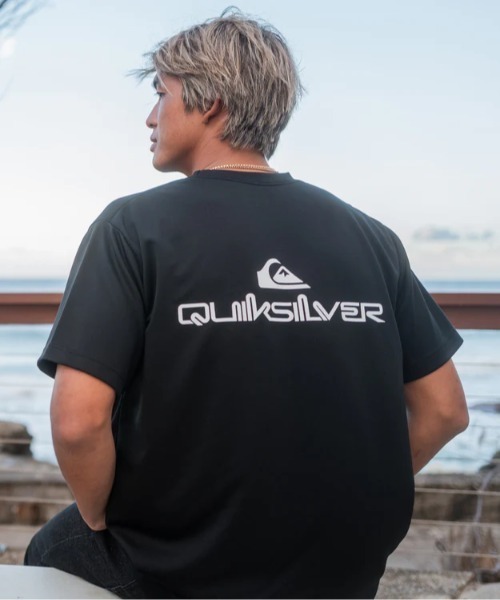 

Футболка с коротким рукавом, двойным логотипом на груди и принтом на спине Quiksilver