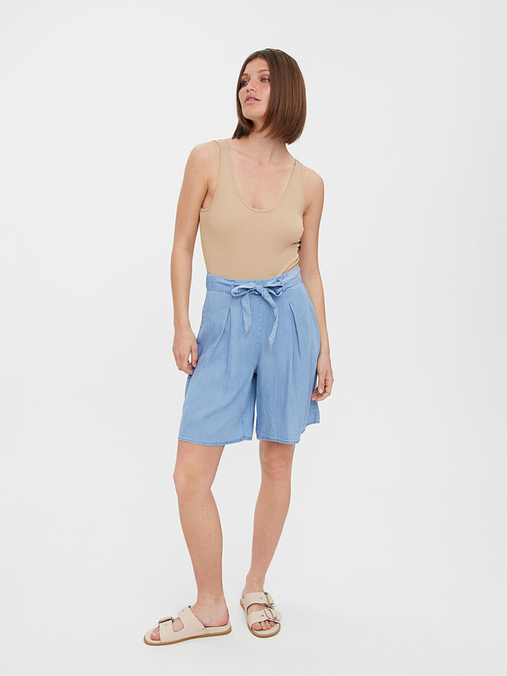 

Шорты Vero Moda Bermudas Liliana, светло синий