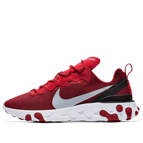 

Кроссовки реагируют на элемент 55 Nike, красный