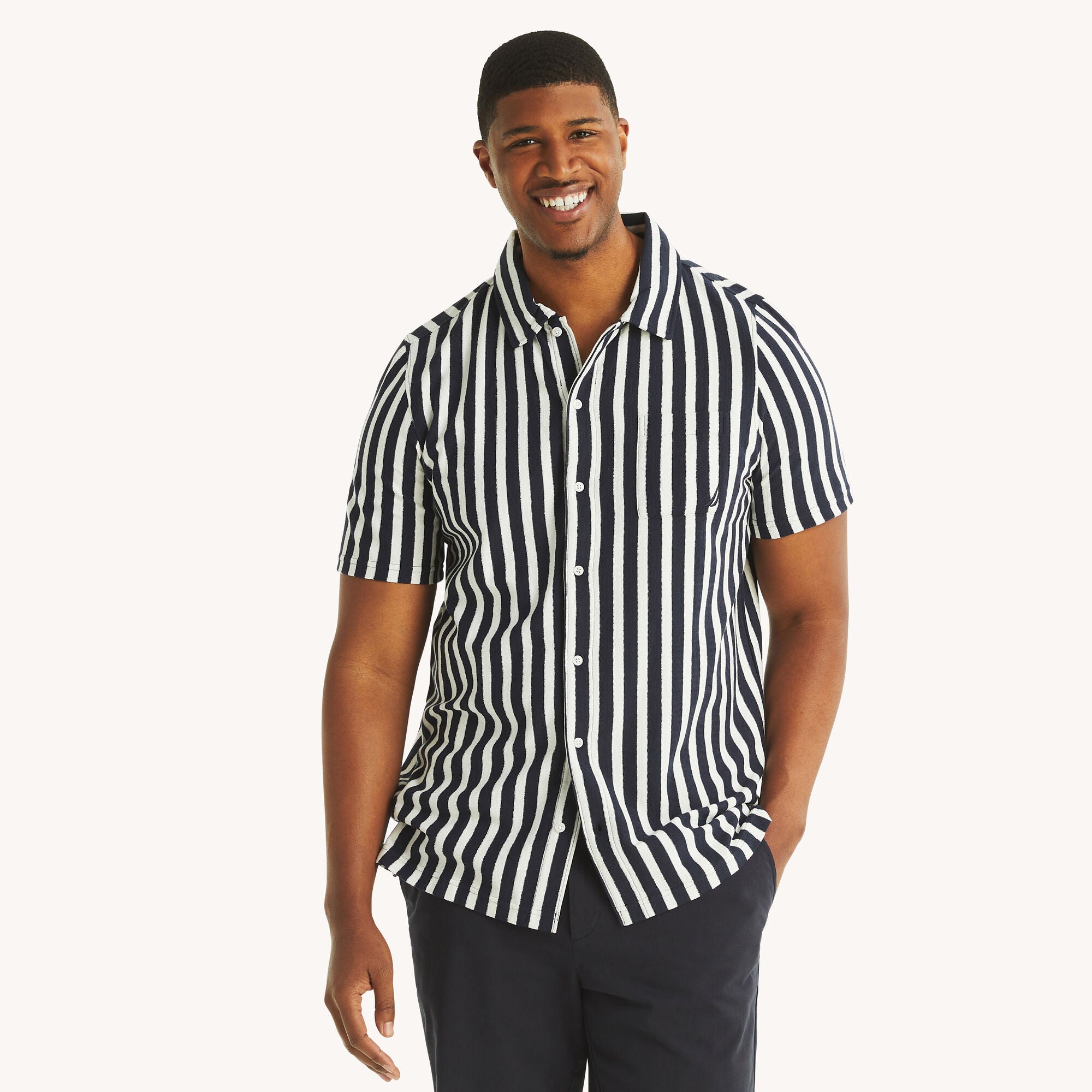 

Nautica Mens Big & Tall Полосатая рубашка на пуговицах, цвет navy seas