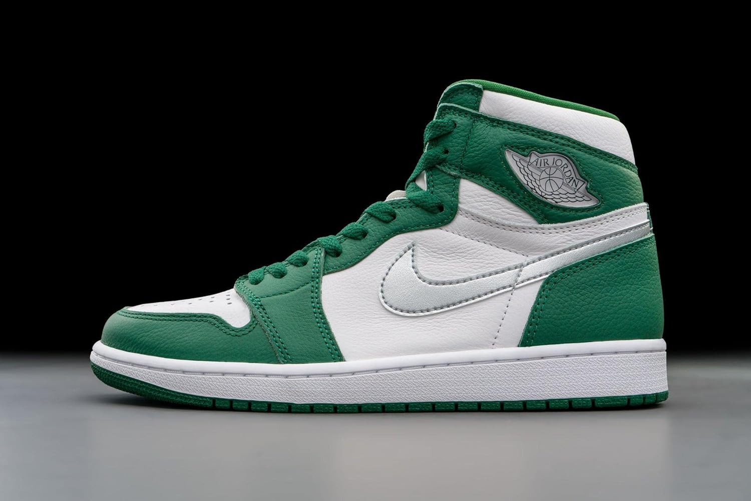Мужские кроссовки Nike Air Jordan 1 Retro High OG, зеленый — фото 4
