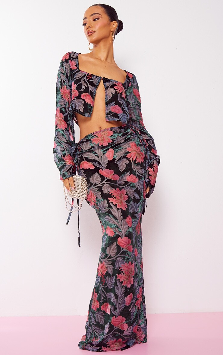 

PrettyLittleThing Миниатюрная розовая длинная юбка Devore с цветочным принтом