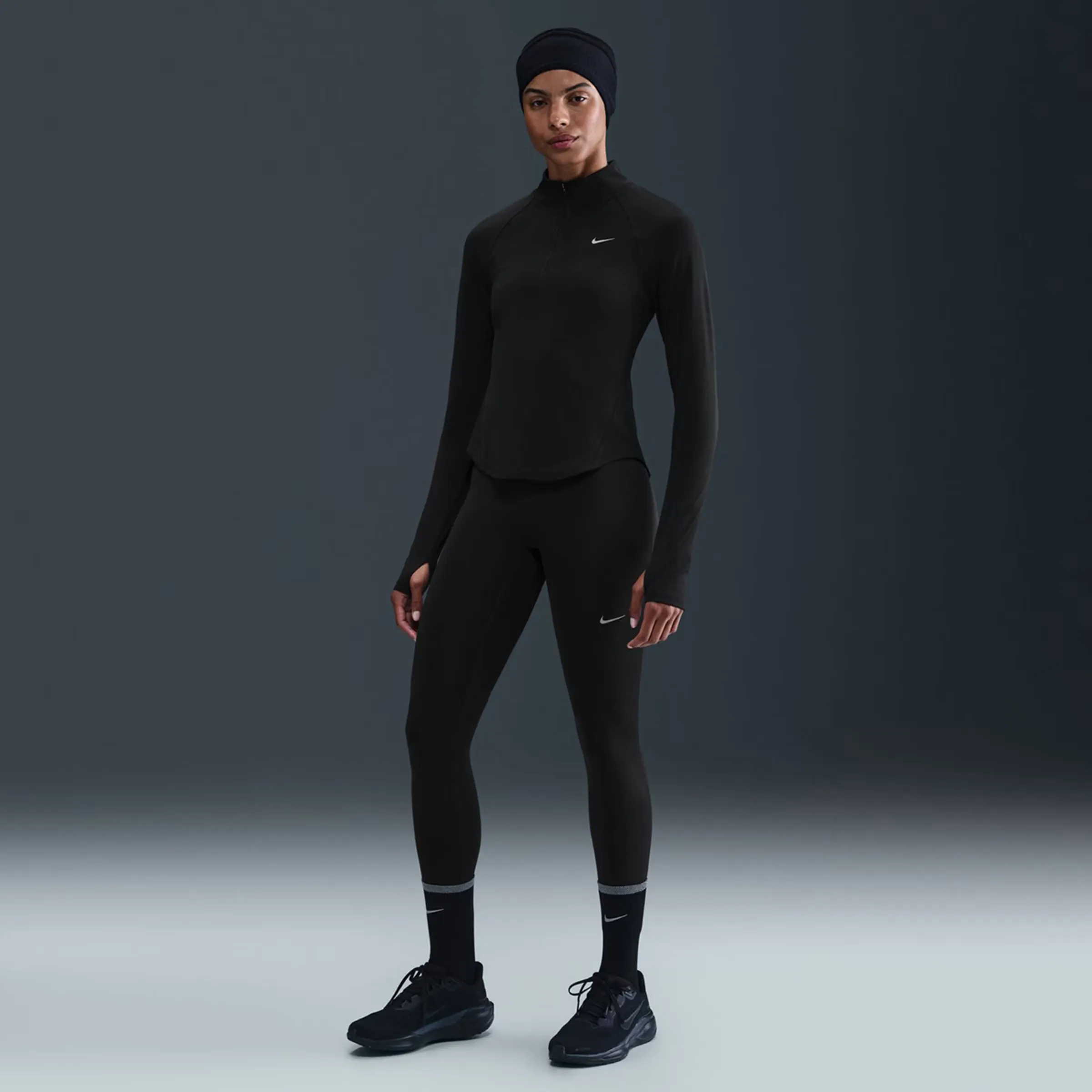 

Женская футболка Tempo Swoosh Run Nike, черный