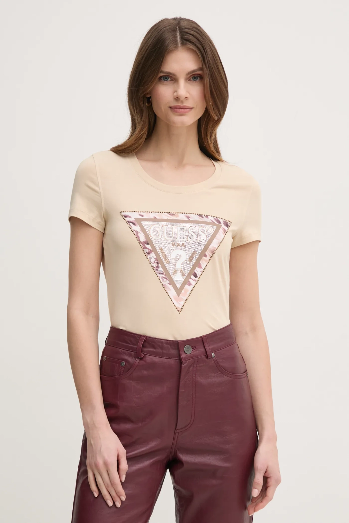

Футболка Guess, бежевый