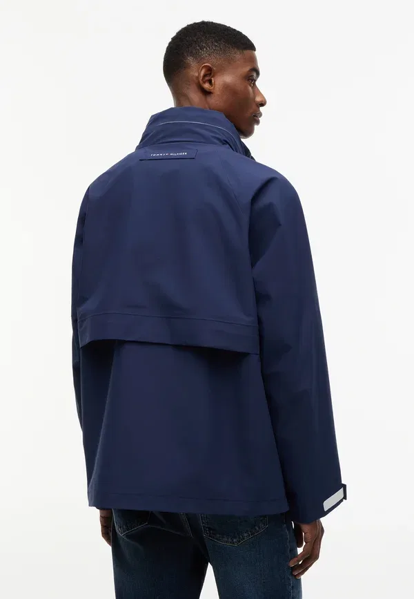 Куртка Tommy Hilfiger Tech Regatta Performance Light Jacket, угольно-синий — фото 3