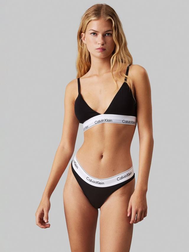 

Слегка уплотненный треугольный бюстгальтер Calvin Klein, Black