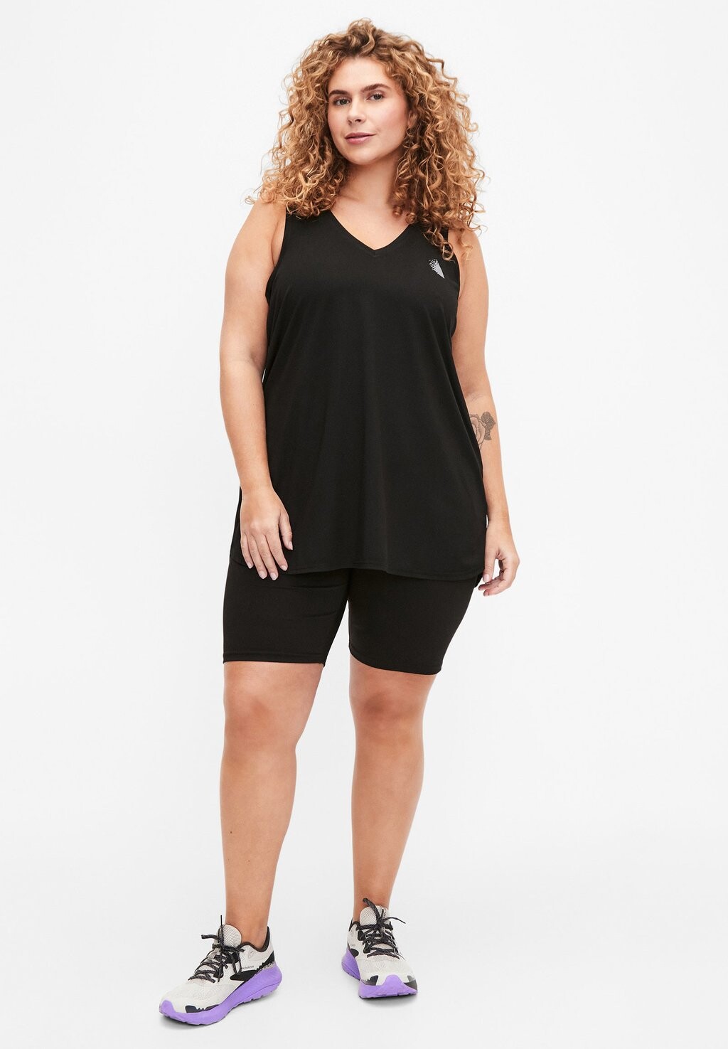 

Топ V-NECK Active by Zizzi, черный
