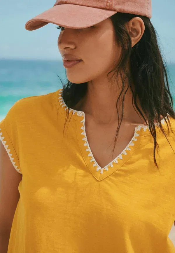 Блуза Next, Regular fit bubblehem notch neck whipstitch short sleeve top, охра