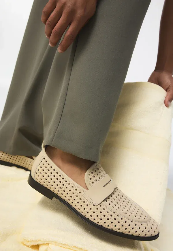 Лоферы mescal slip ons Aldo, кремовый