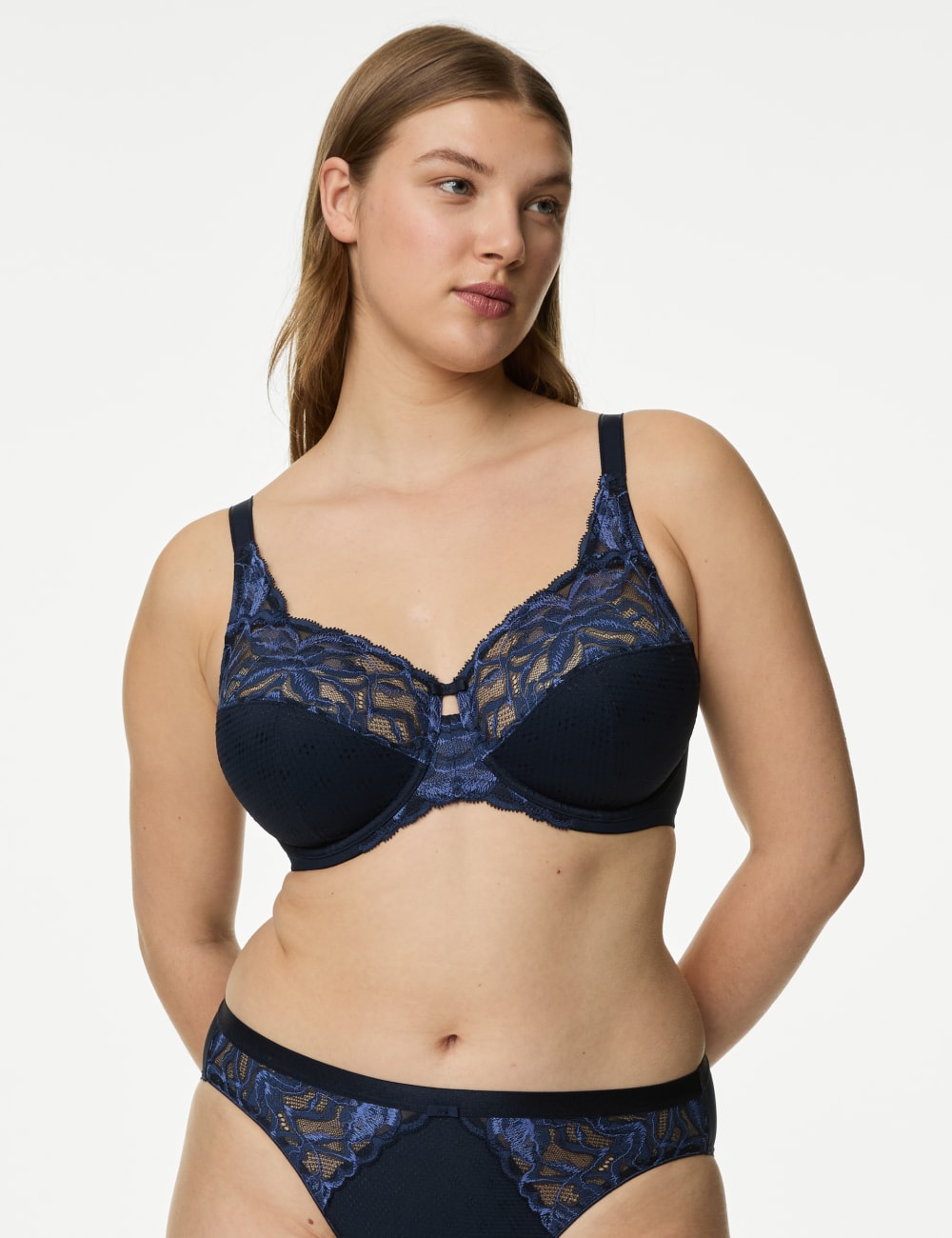 

Бюстгальтер Wild Blooms с полной чашкой на косточках FH Marks & Spencer, темно-синий