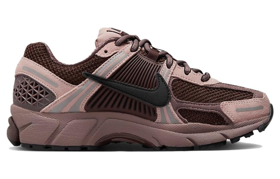 Кроссовки Nike Air Zoom Vomero 5 для женщин, Коричневый — фото 2