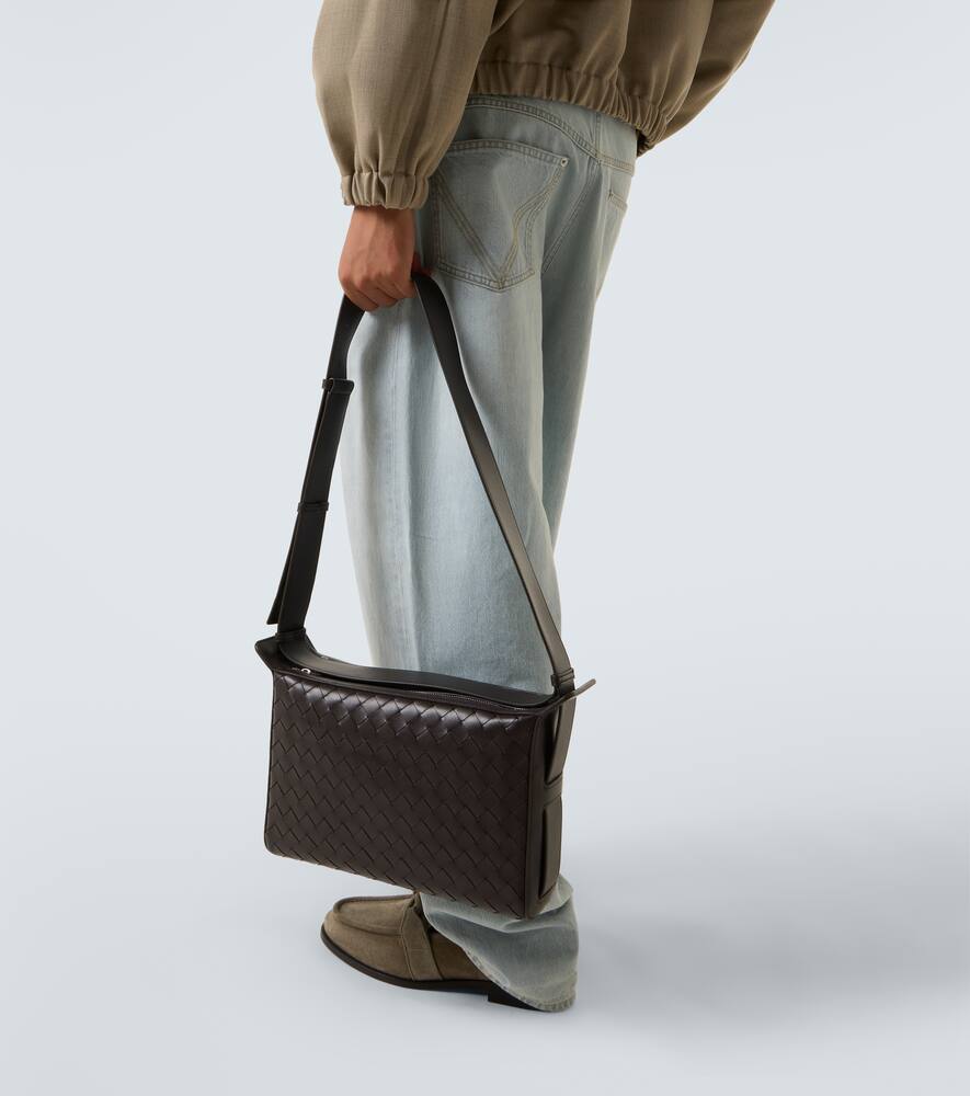 Сумка кросс-боди Tribeca из кожи Intrecciato Bottega Veneta, Fondant-Silver — фото 2