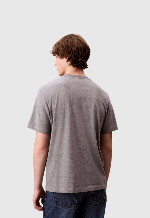 Простая футболка с монограммой ss Calvin Klein, Med Grey Htr — фото 3