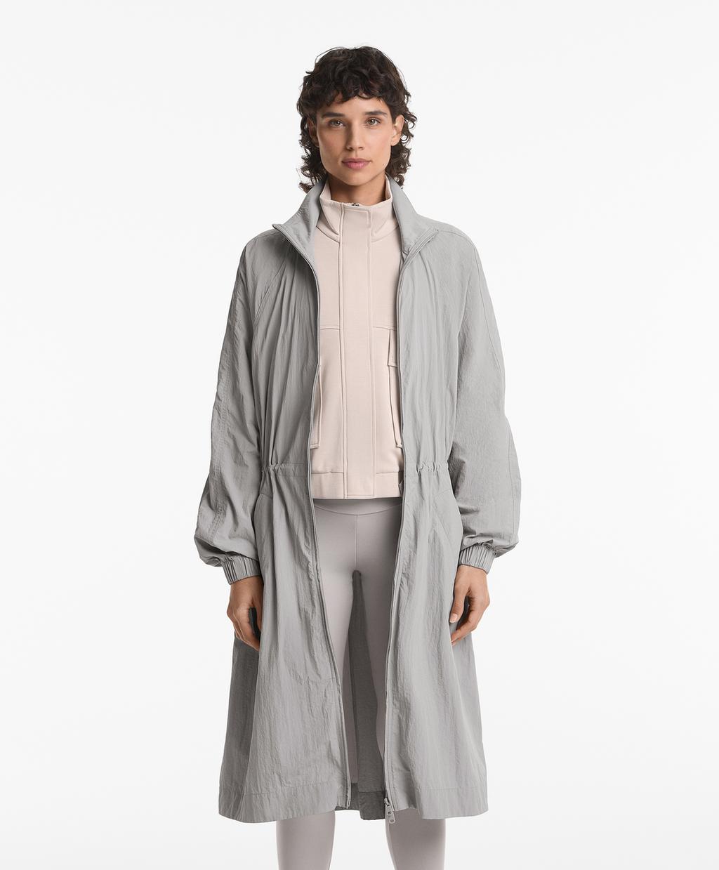 

Легкая ветрозащитная куртка Oysho, цвет Pearl Grey